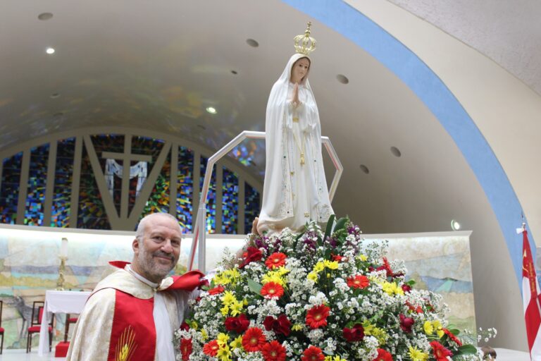 Rezemos pelas pessoas enfermas no quinto dia da nossa Trezena em honra a Nossa Senhora de Fátima