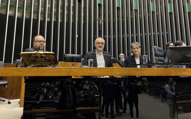 60 ANOS DA CAMPANHA DA FRATERNIDADE SÃO HOMENAGEADOS EM SESSÃO SOLENE NA CÂMARA DOS DEPUTADOS