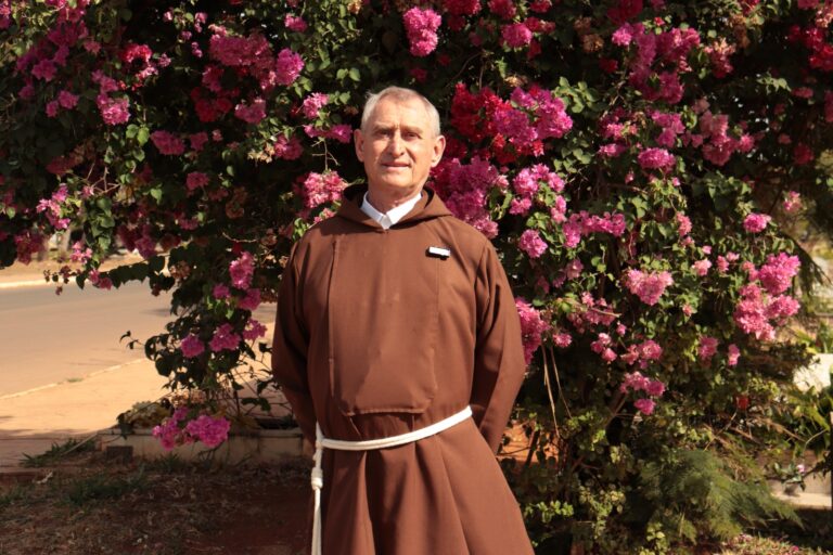 Liturgia Dominical: Comemoração de Todos os Fiéis Defuntos (Finados)