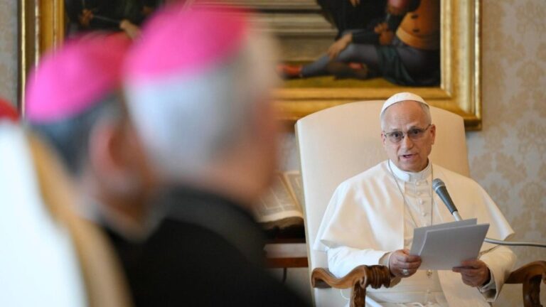 Leão XIV: Deus não abençoa conflitos e seus discípulos não apoiam quem lança bombas