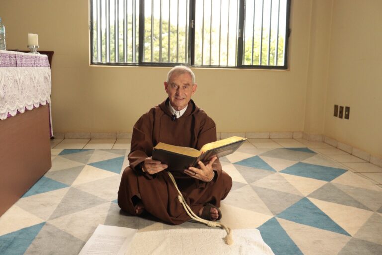 Liturgia Dominical: Solenidade da Santíssima Trindade – Ano A